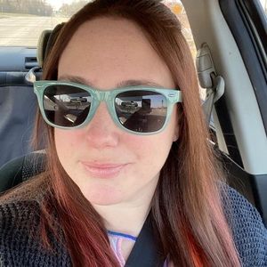 Meet your Posher, Kelly